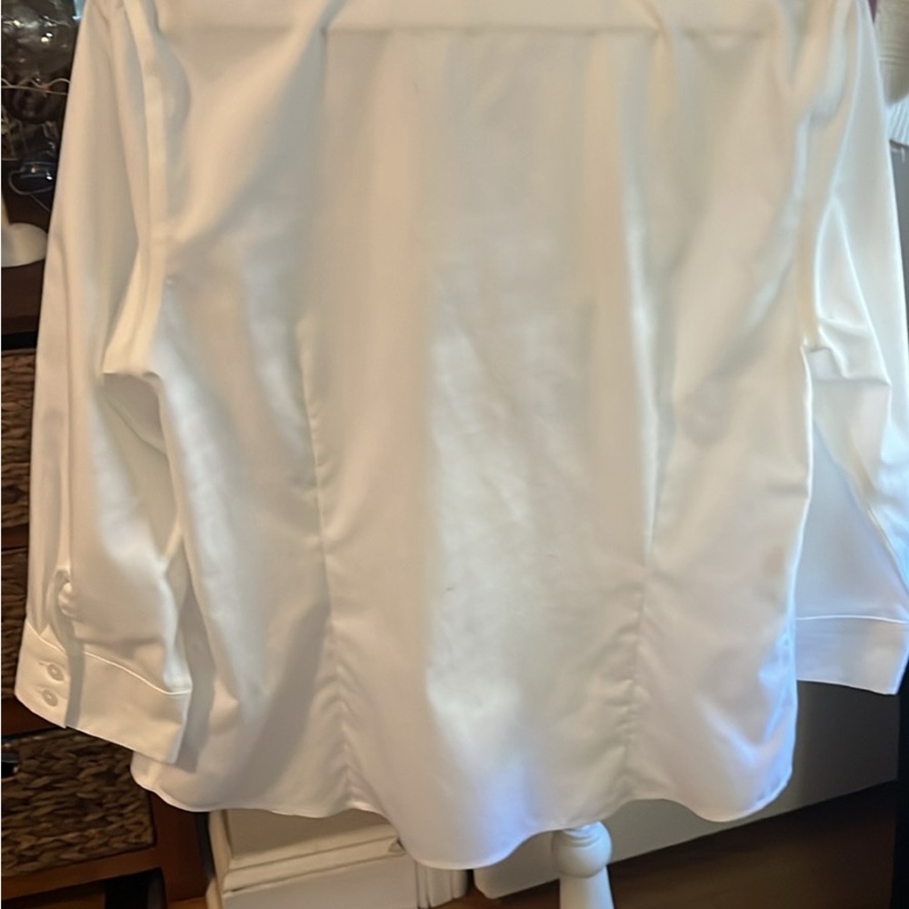 Anne Klein White Button-Front Dress Shirt - Picture 4 of 5